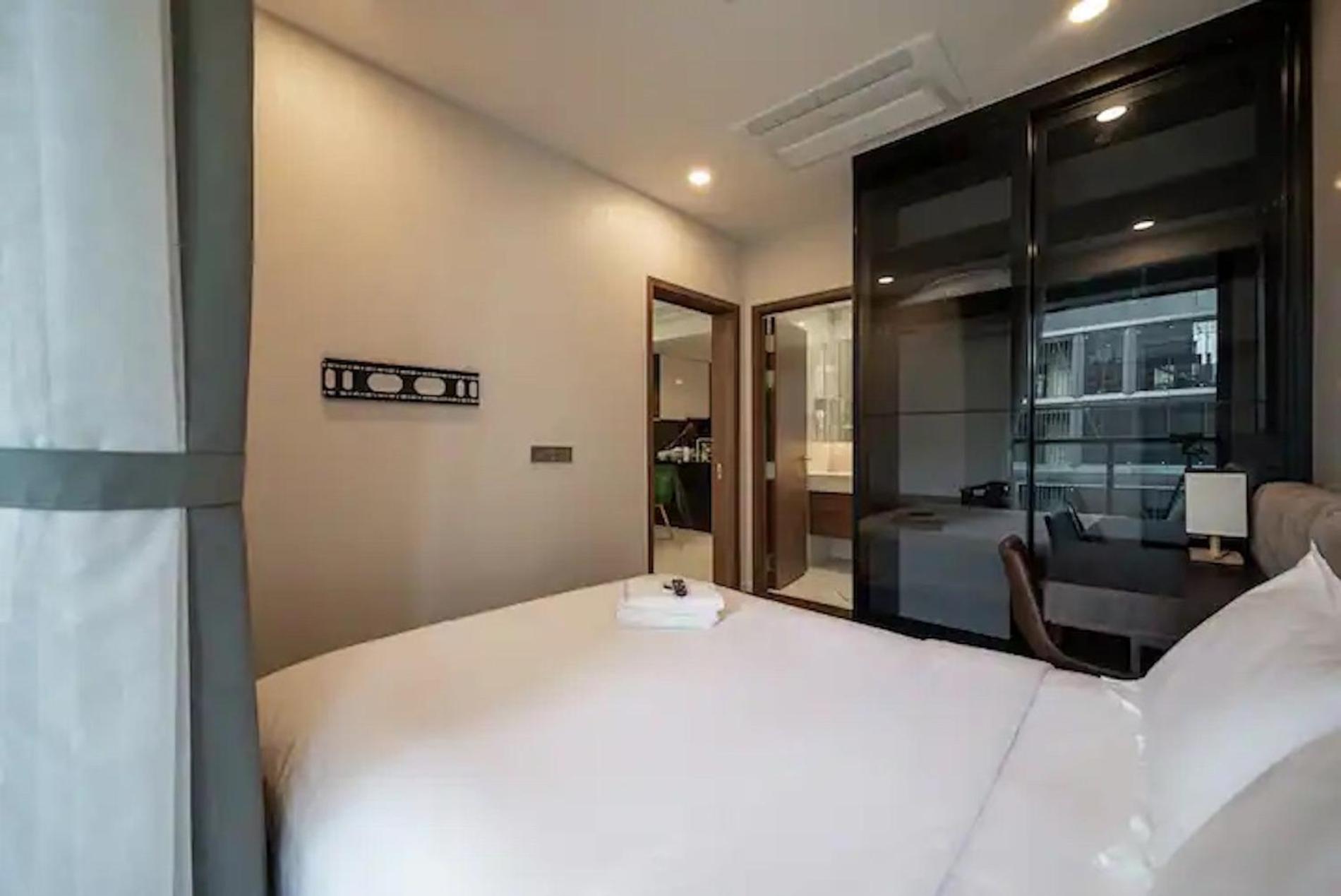 הו צ'י מין סיטי The Metropole -Complex "Opera, Crest, Galleria " -Free Pool-Gym-Sauna Room-Yoga Room מראה חיצוני תמונה