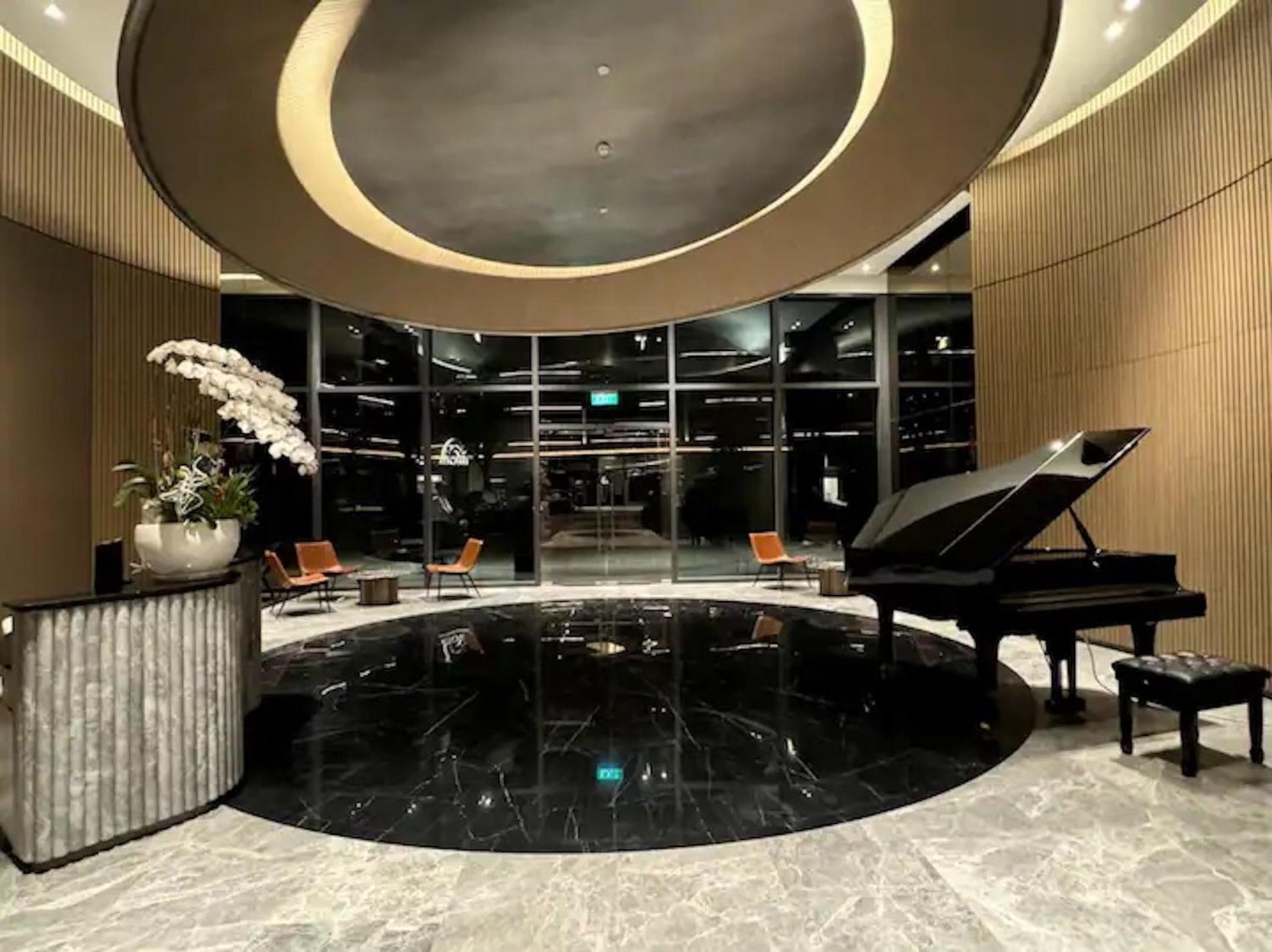 הו צ'י מין סיטי The Metropole -Complex "Opera, Crest, Galleria " -Free Pool-Gym-Sauna Room-Yoga Room מראה חיצוני תמונה